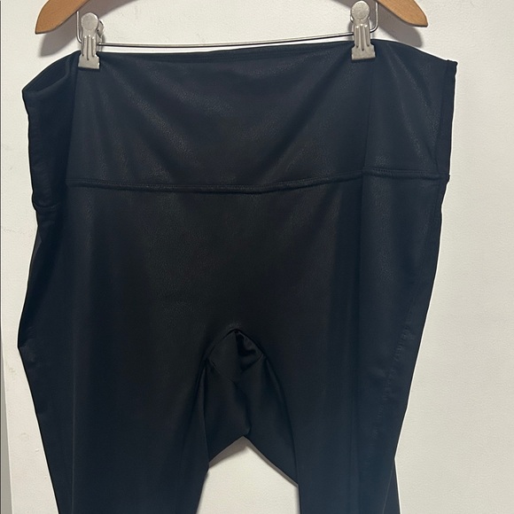 Black plus-size women Leggings - Picture 1 of 10